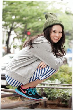 附近的女人电话